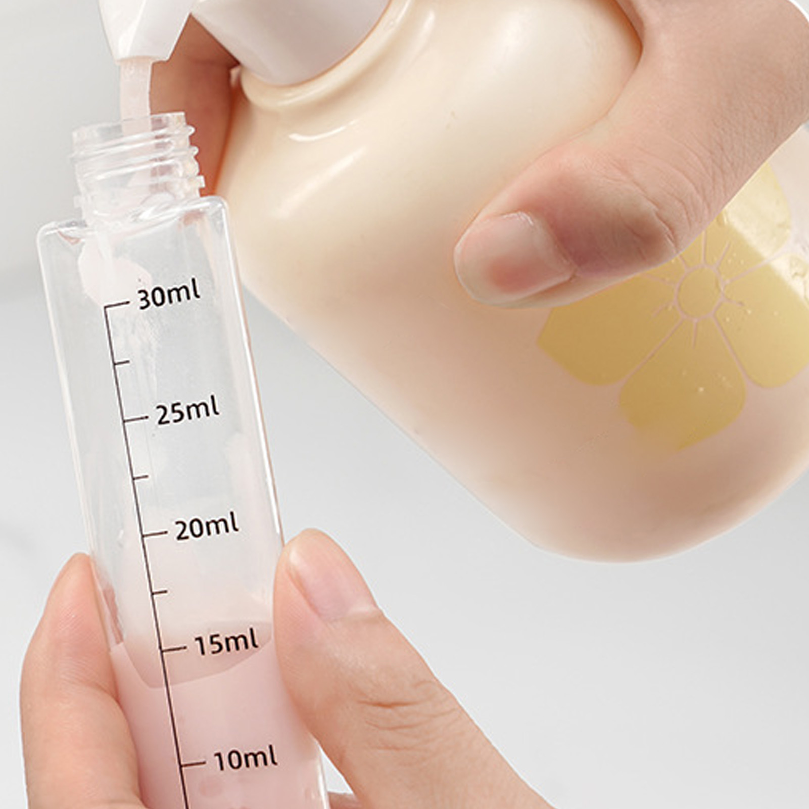 4-in-1 Travel Liquid Dispenser - đánh giá và giá Dry Shampoo Travel